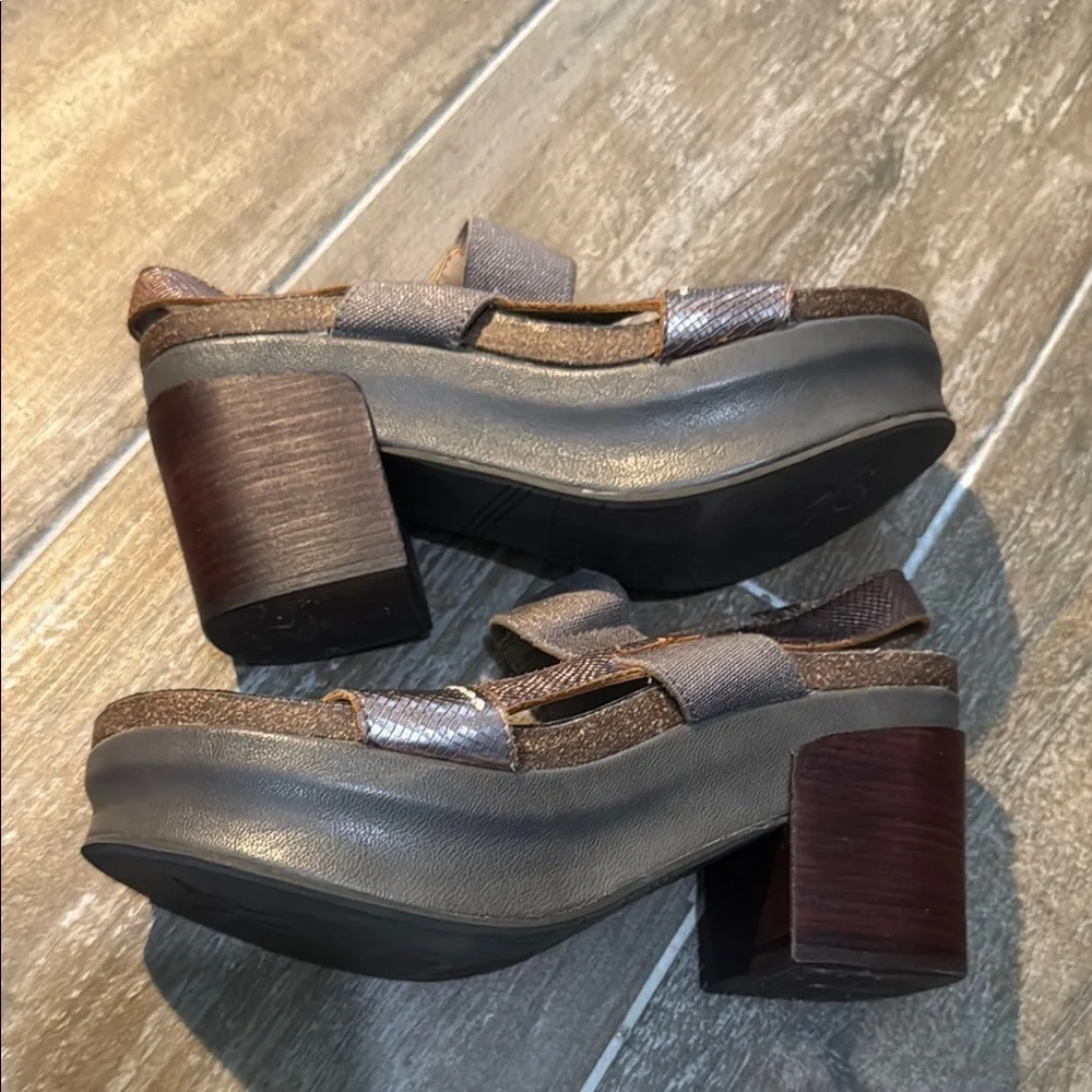 OTBT Gray Platform Shoes with Textured Strap and Chunky Heel